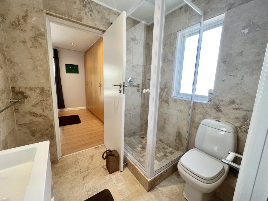 To Let 2 Bedroom Property for Rent in Sea Point Western Cape